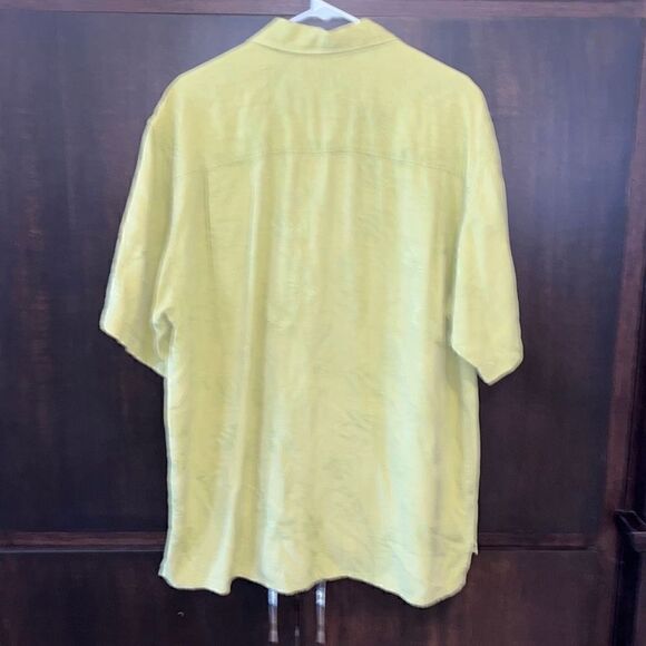 Tommy Bahama Green Short Sleeve Silk Button Front Shirt XL - Picture 4 of 4